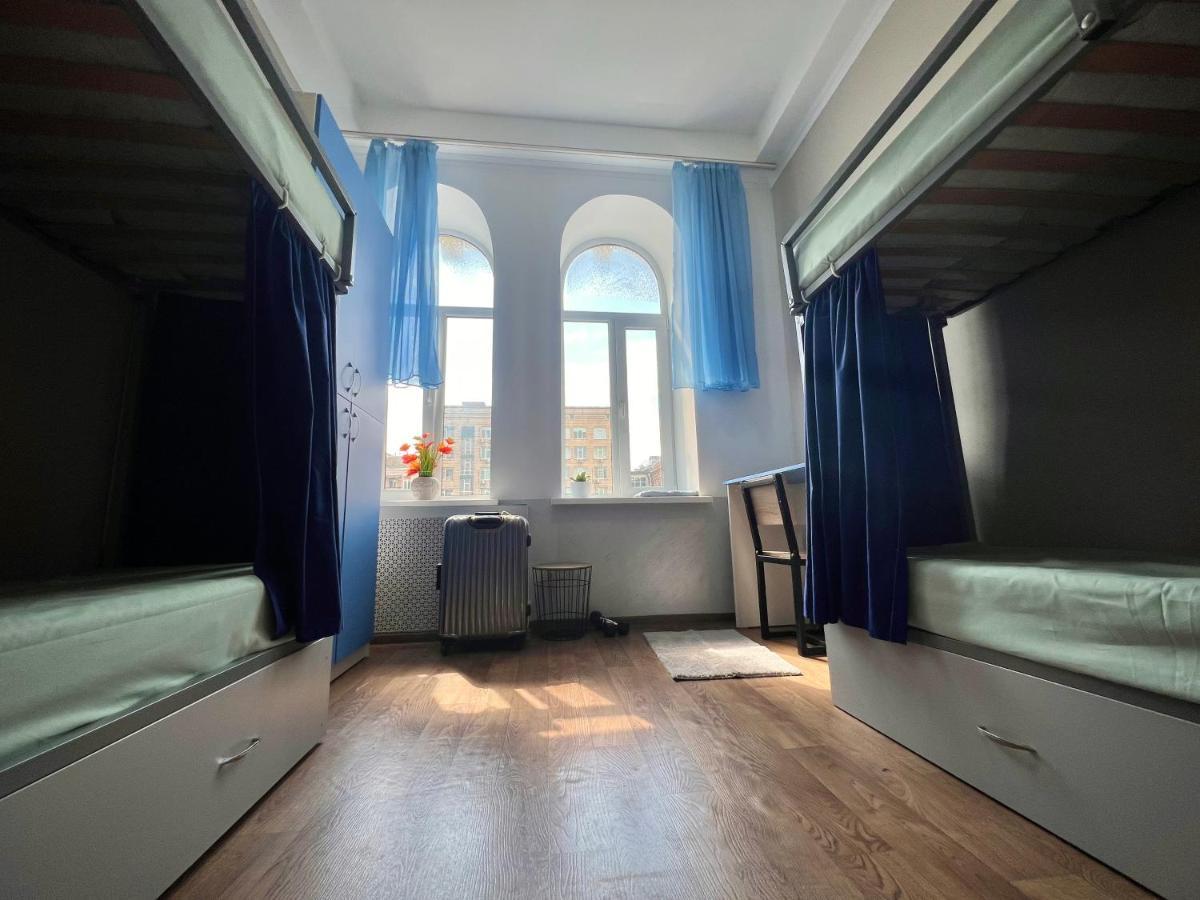Hostel On Universytet Киев Экстерьер фото