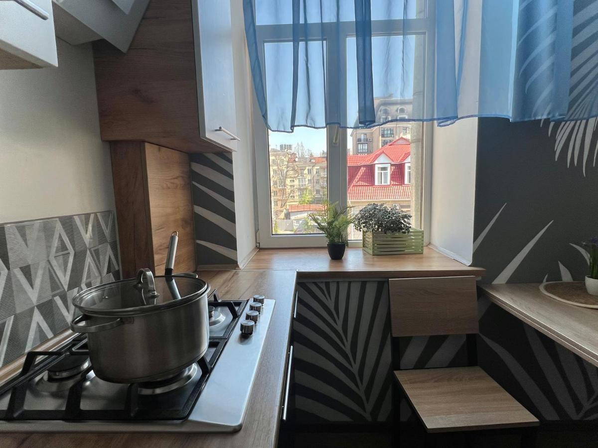 Hostel On Universytet Киев Экстерьер фото