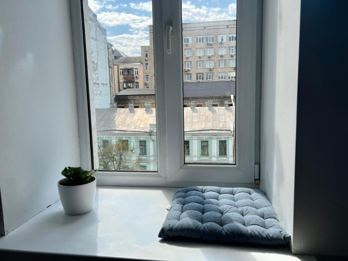 Hostel On Universytet Киев Экстерьер фото
