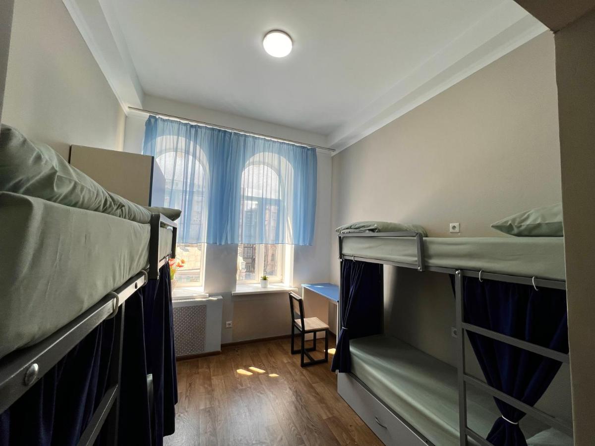Hostel On Universytet Киев Экстерьер фото